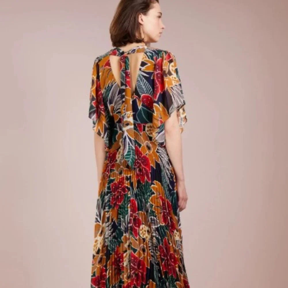 NWOT Club Monaco Zorbina pleated dress - Picture 2 of 4